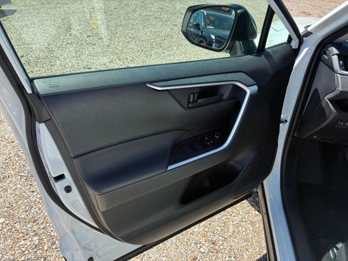 Used 2025 Toyota RAV4 LE image 15