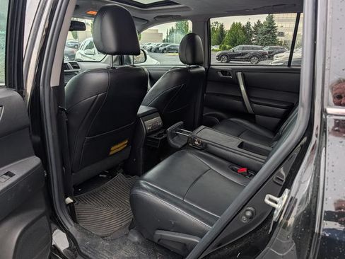 Used 2013 Toyota Highlander SE AWD/4WD image 9