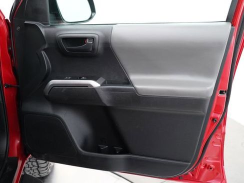 Used 2023 Toyota Tacoma SR5 AWD/4WD image 57