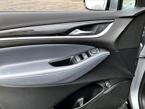 Used 2023 Buick Enclave Essence w/ Experience Buick Package image 9