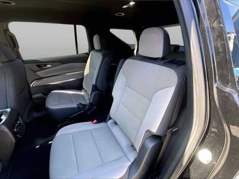 Used 2026 Chevrolet Traverse LT w/ Driver Confidence Package FWD image 19
