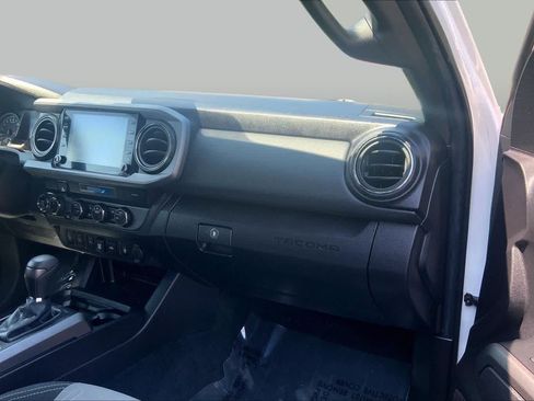 Certified 2023 Toyota Tacoma TRD Sport w/ Technology Package AWD/4WD image 19