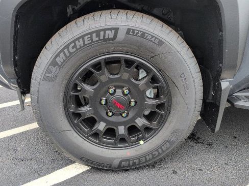 New 2025 Toyota 4Runner TRD Off-Road Premium image 9