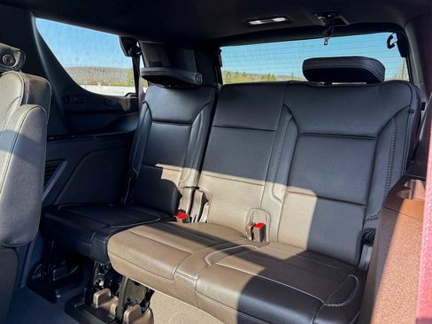 Used 2024 GMC Yukon Denali w/ Max Trailering Package AWD/4WD image 15