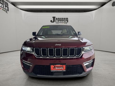 Used 2025 Jeep Grand Cherokee Limited AWD/4WD image 4