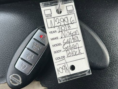 Used 2013 Nissan Sentra SR w/ Premium Pkg image 16