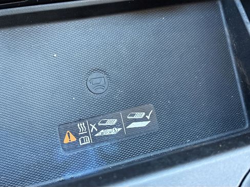 Used 2022 GMC Yukon Denali image 32