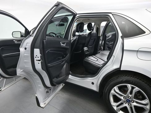 Certified 2018 Ford Edge Titanium image 18