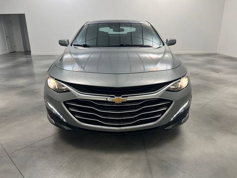 Used 2024 Chevrolet Malibu LT image 2