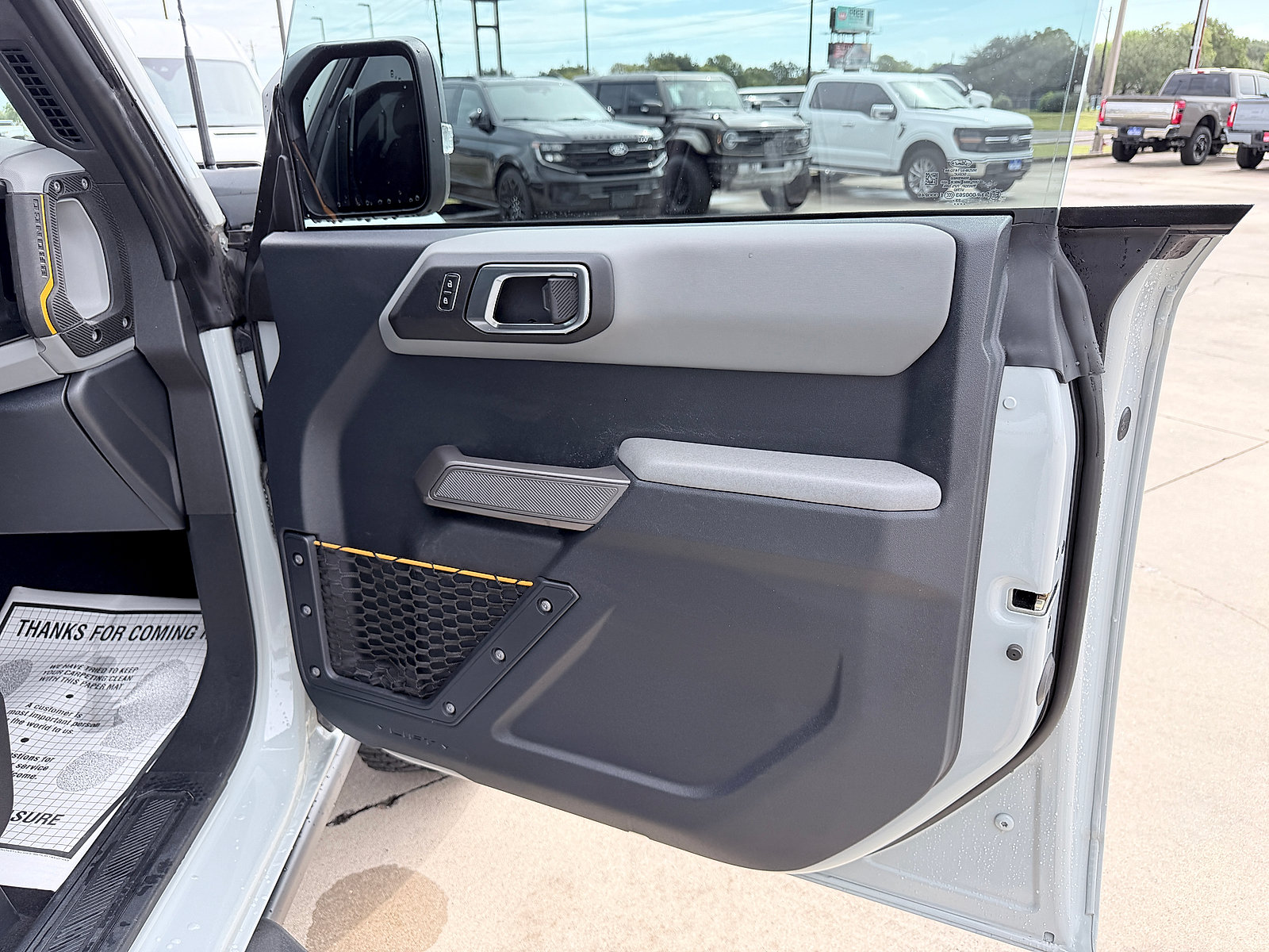 Used 2023 Ford Bronco Badlands AWD/4WD image 13