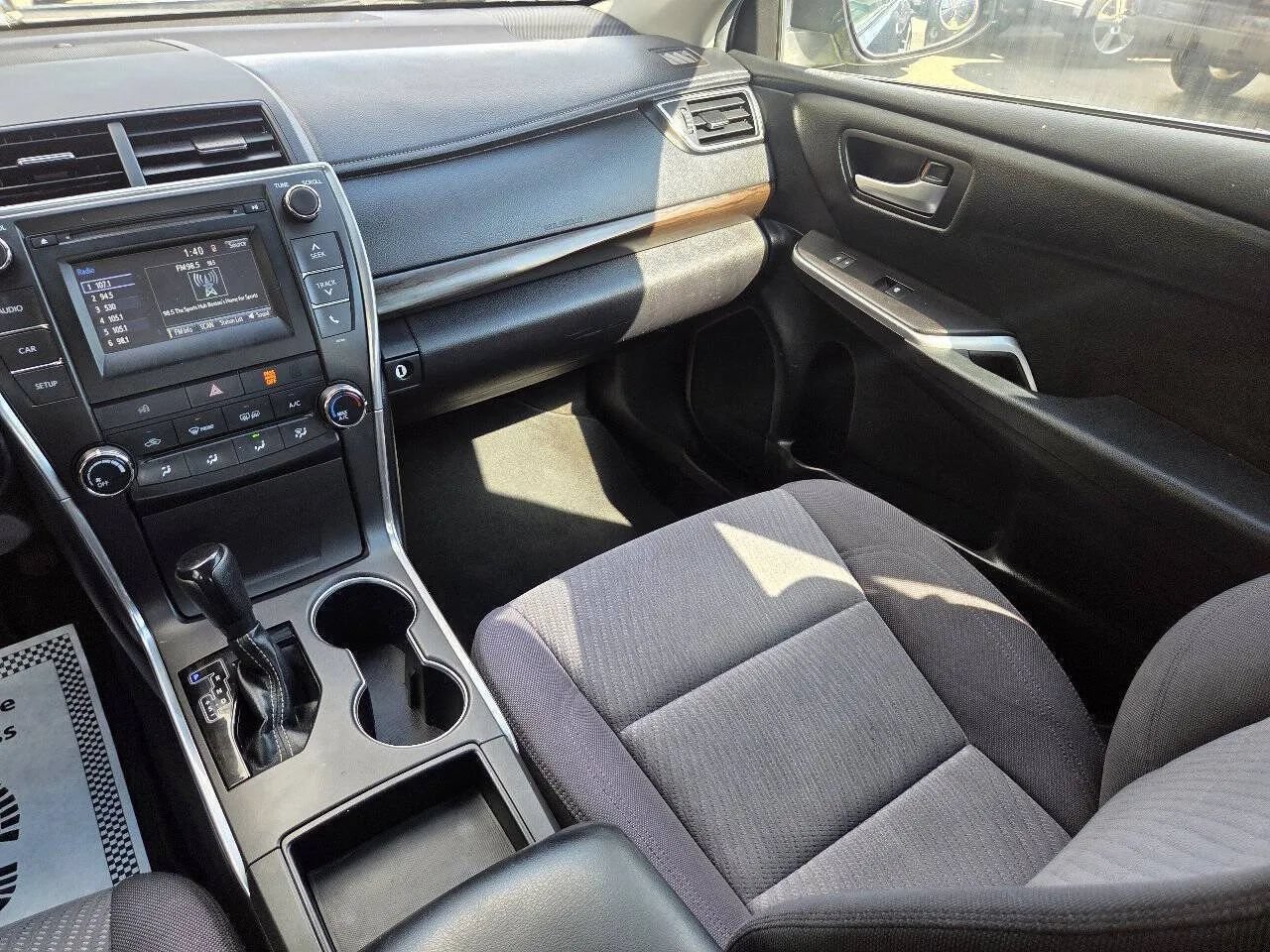 Used 2015 Toyota Camry LE FWD image 18