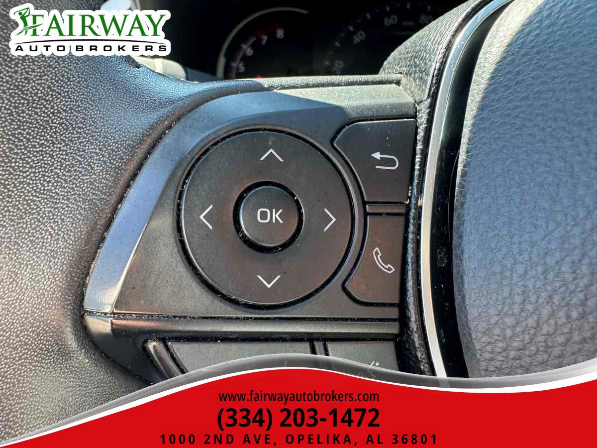 Used 2019 Toyota RAV4 Limited w/ Cold Weather Package FWD image 19