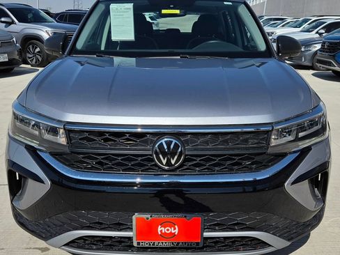 Used 2023 Volkswagen Taos S FWD image 6