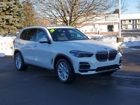 Certified 2023 BMW X5 xDrive40i w/ Premium Package image 4