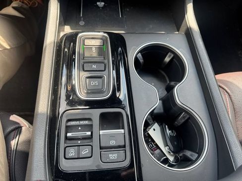 Used 2025 Honda Pilot Black Edition image 26