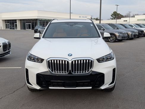 New 2026 BMW X5 xDrive50e w/ M Sport Package AWD/4WD image 8