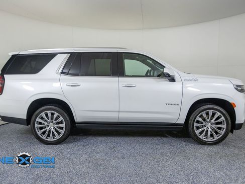 Used 2023 Chevrolet Tahoe High Country AWD/4WD image 8