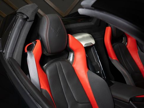 Used 2021 Chevrolet Corvette Stingray Premium Conv w/ Z51 Performance Package image 15