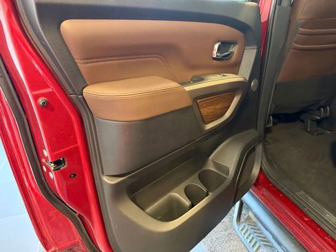 Used 2021 Nissan Titan Platinum Reserve w/ Moonroof Package image 10