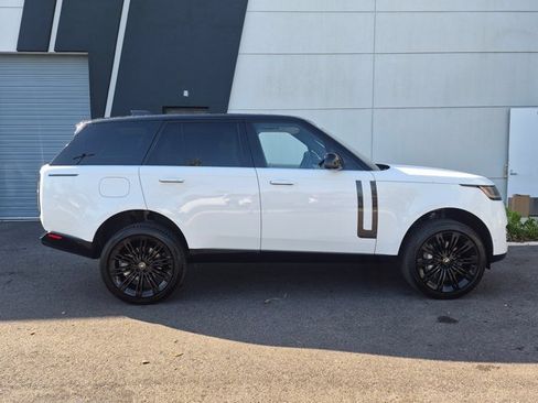 Used 2023 Land Rover Range Rover SE AWD/4WD image 4