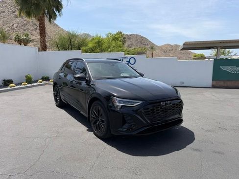 Used 2024 Audi Q8 e-tron Prestige AWD/4WD image 3