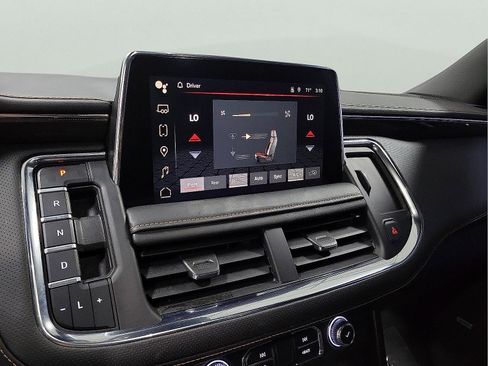 Used 2023 GMC Yukon AT4 w/ Technology Package image 12