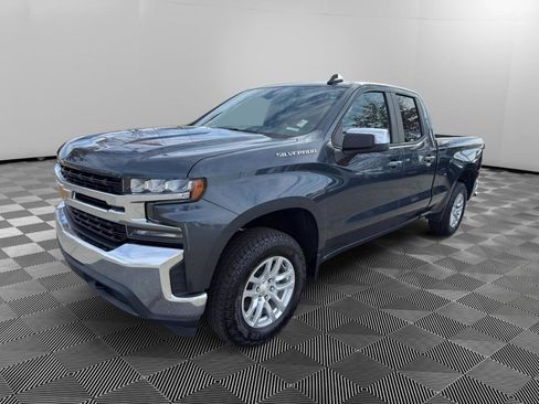 Used 2020 Chevrolet Silverado 1500 LT w/ Trailering Package image 3