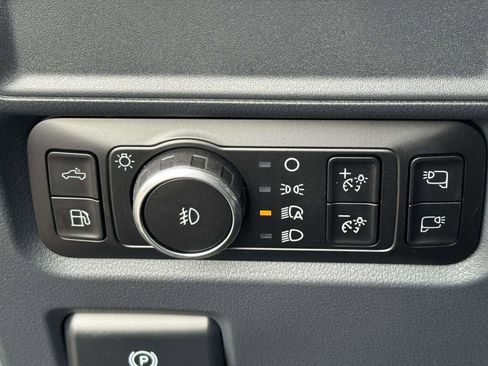 Used 2025 Ford F150 XLT w/ Equipment Group 302A MID image 18