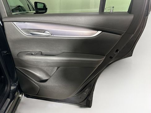 Used 2022 Cadillac XT6 Luxury image 34