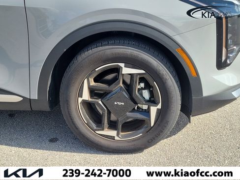 Certified 2026 Kia Sportage EX FWD image 7