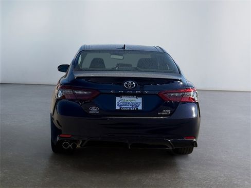 Used 2021 Toyota Camry XSE image 4