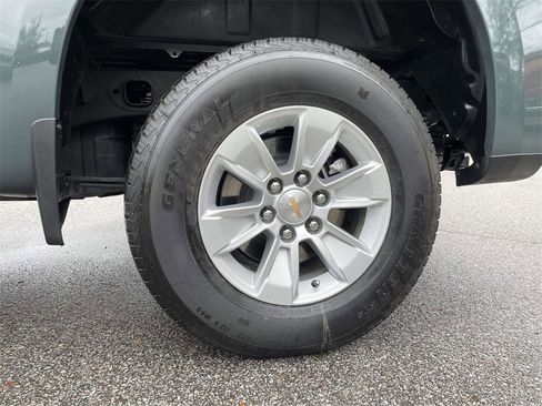 Used 2025 Chevrolet Silverado 1500 LT image 10