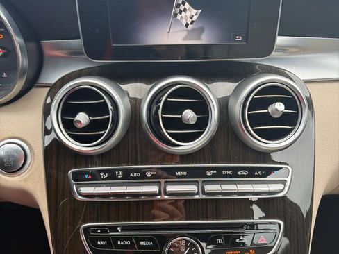 Used 2018 Mercedes-Benz C 300 4MATIC Sedan image 29