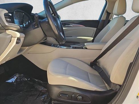 Used 2018 Buick Regal Preferred w/ Sights and Sounds Package image 16