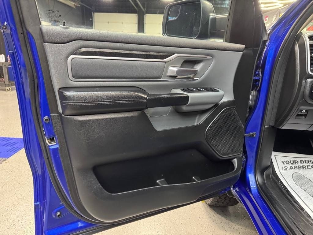 Used 2019 RAM 1500 Big Horn AWD/4WD image 12