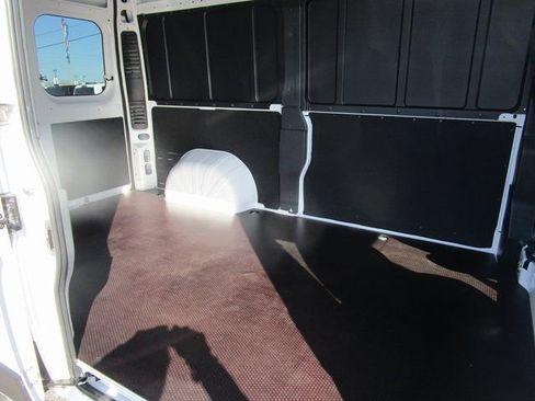 Used 2024 RAM ProMaster 2500 w/ Power Group FWD image 9
