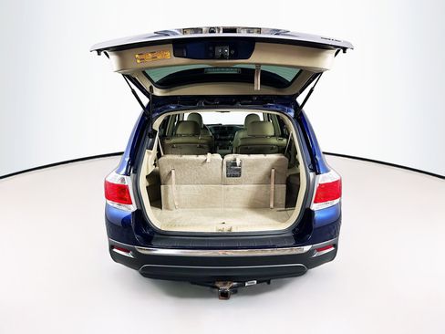 Used 2012 Toyota Highlander SE w/ Tow Pkg image 27