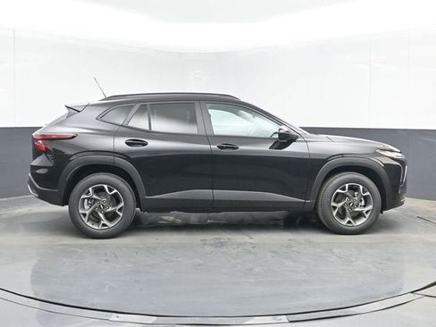New 2026 Chevrolet Trax LT w/ LT Convenience Package FWD image 15