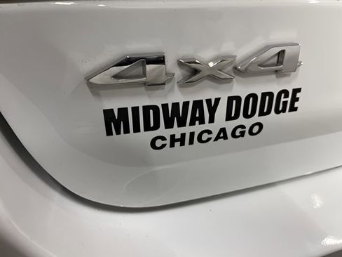 Used 2024 Jeep Grand Cherokee L Laredo w/ Luxury Tech Group I image 8