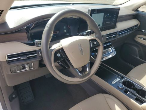 Used 2023 Lincoln Corsair Reserve w/ Equipment Group 201A image 13