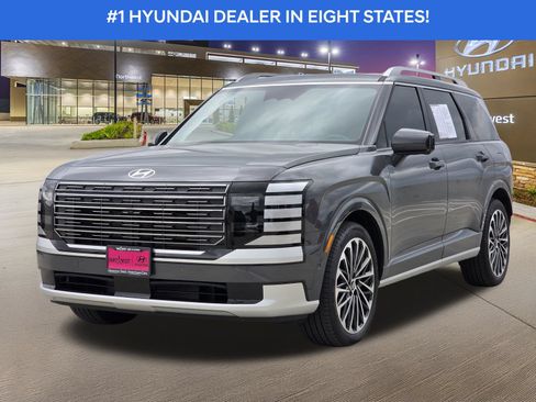 Certified 2026 Hyundai Palisade Calligraphy FWD image 2