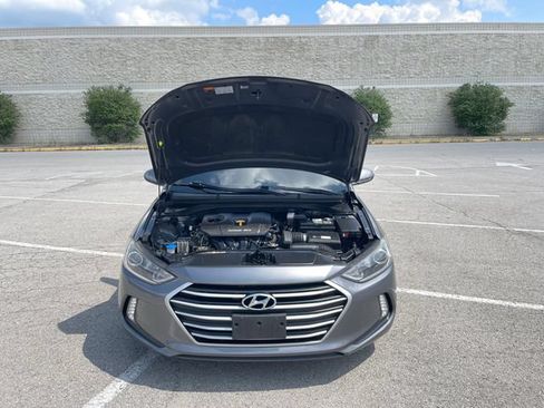 Used 2018 Hyundai Elantra Value Edition FWD image 18
