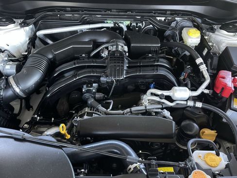 Used 2025 Subaru Forester Premium image 28