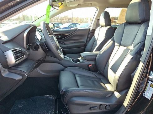 Used 2025 Subaru Outback Limited image 14