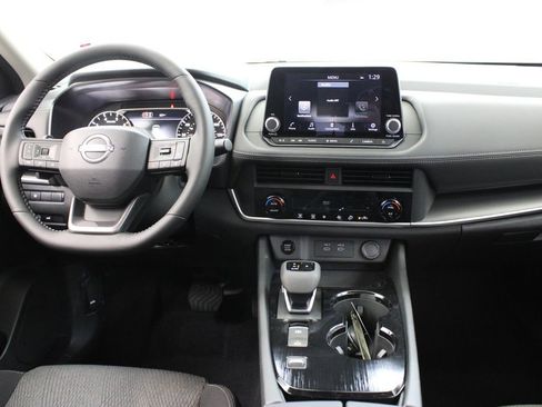 New 2026 Nissan Rogue SV image 9