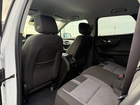 Used 2025 Chevrolet Blazer LT FWD image 25