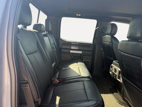 Used 2019 Ford F150 Lariat w/ Equipment Group 502A Luxury AWD/4WD image 13