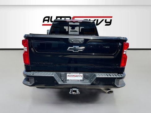 Used 2024 Chevrolet Silverado 2500 LTZ w/ LTZ Plus Package image 6
