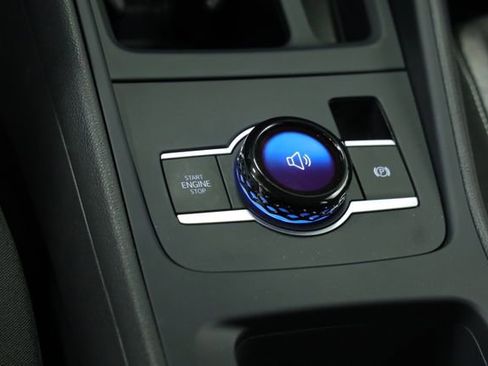 Used 2025 Volkswagen Tiguan S image 21