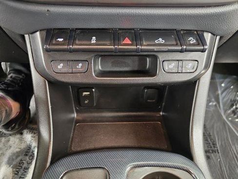 Used 2018 Chevrolet Colorado Z71 image 18